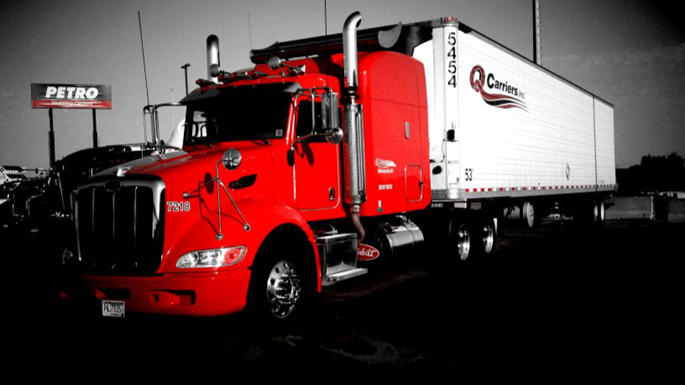 Peterbilt 386 with Q Carriers reefer trailer